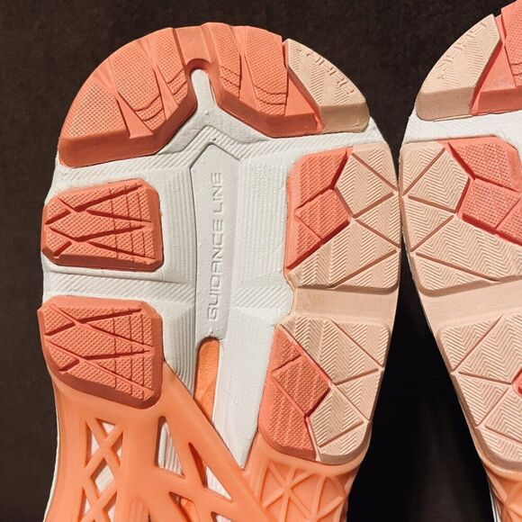 Fabulous Condition Asics Gel Kayano 24 Seashell Orange women's 8 US 39 EUR T799N - Picture 11 of 12
